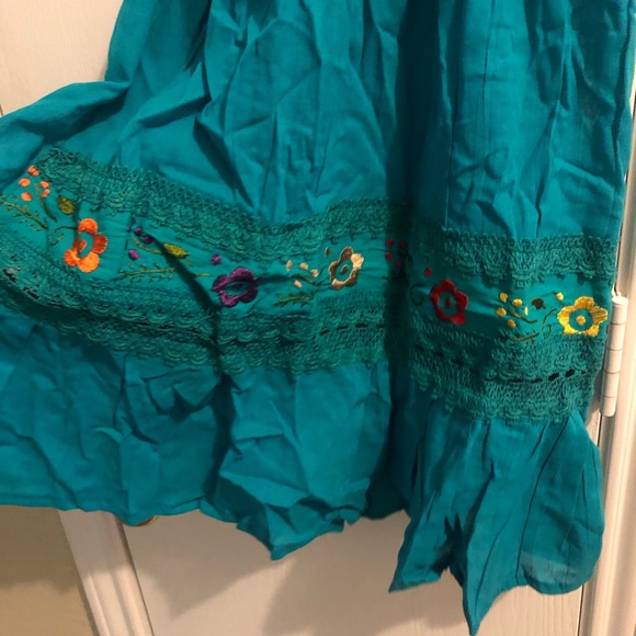 Mexican dress - Picture 3 of 4